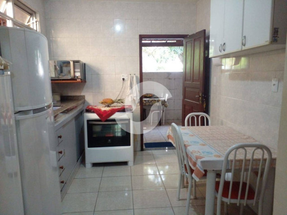 Imagem Casa com 4 Quartos à Venda,  em São Domingos - Niterói