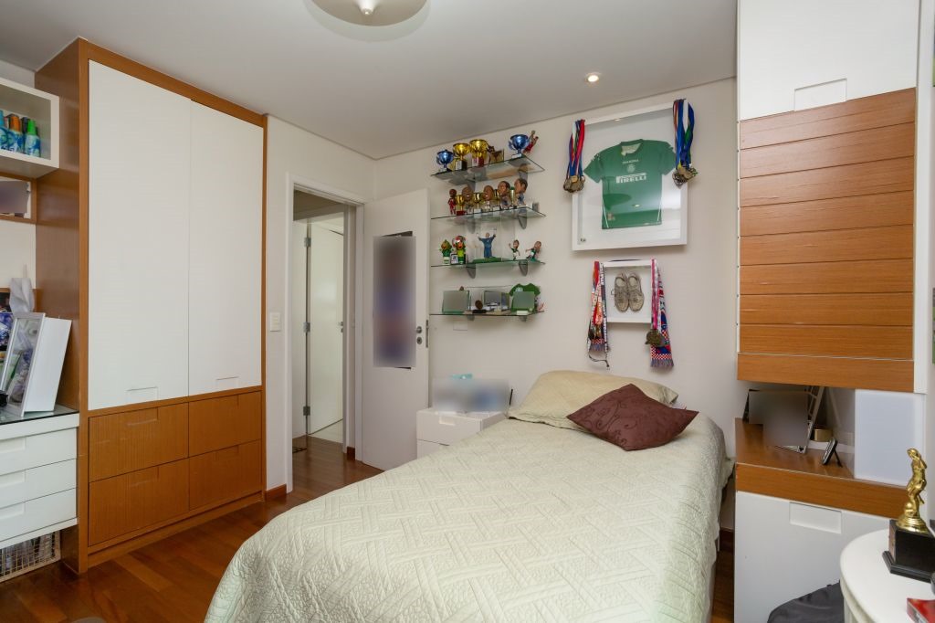 Imagem Apartamento com 4 Quartos à Venda, 235 m²em Aclimação - São Paulo