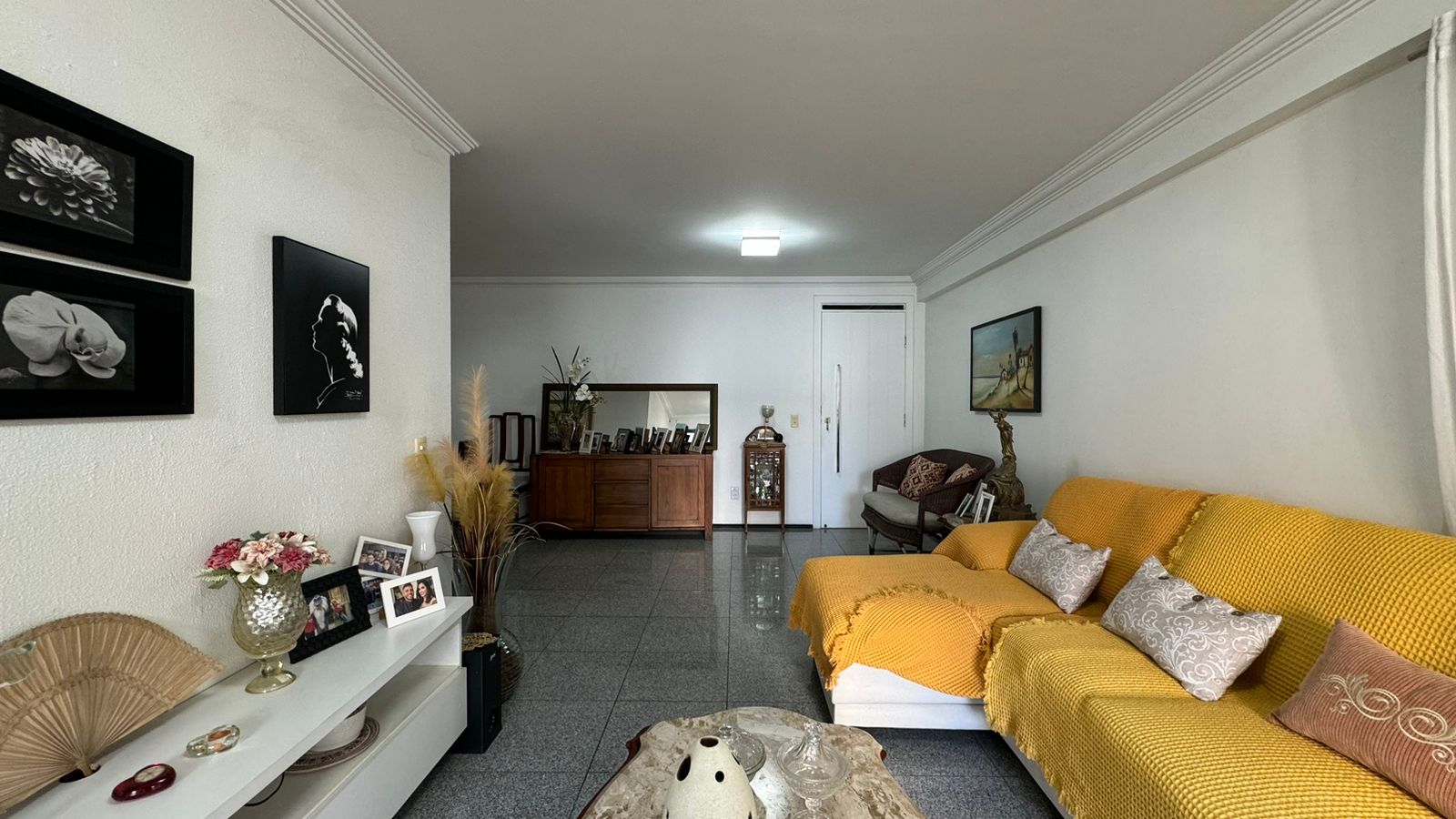 Imagem Apartamento com 3 Quartos à Venda, 170 m²em Aldeota - Fortaleza