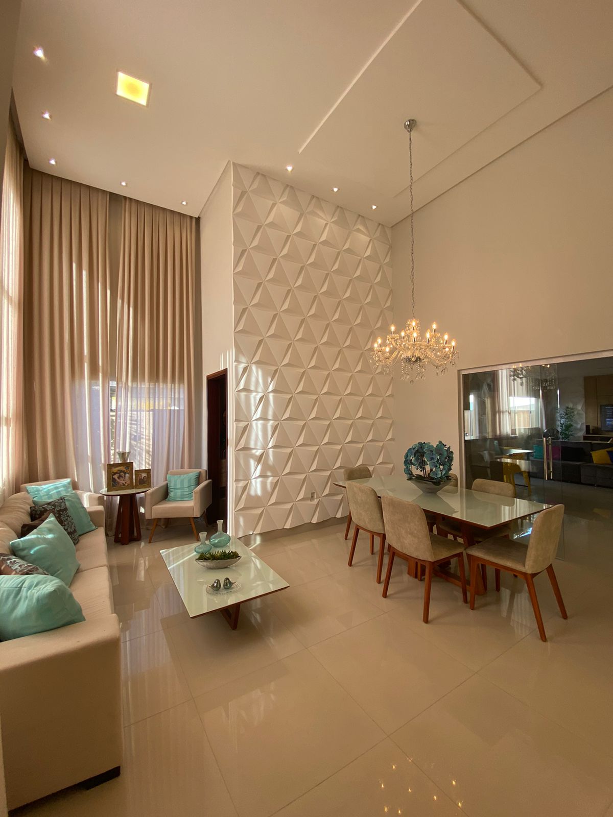 Imagem Casa com 3 Quartos à Venda, 208 m²em Parque das Nações - Parnamirim