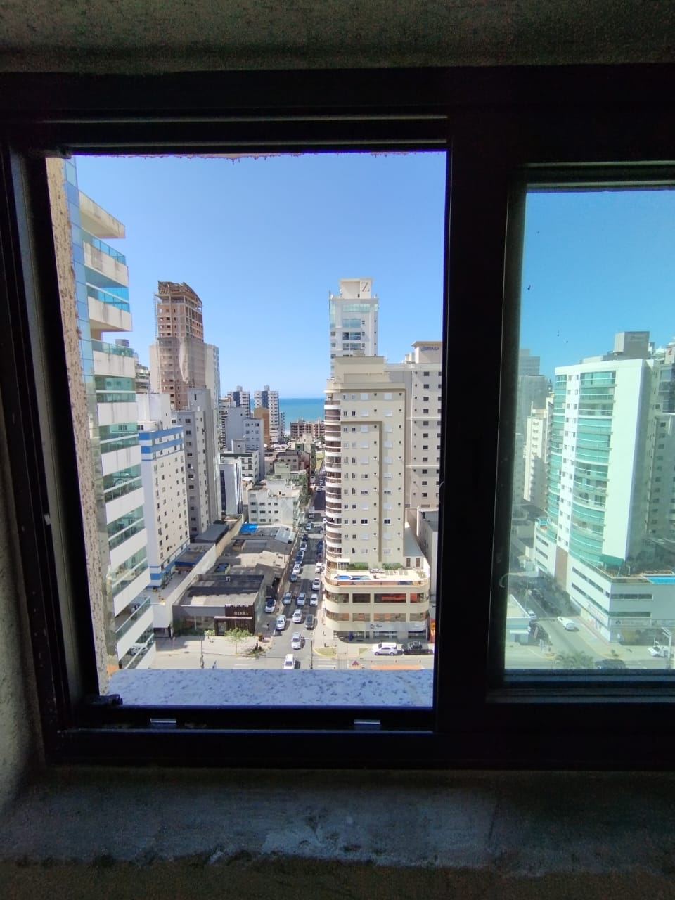 Foto do imóvel Apartamento com 3 Quartos à Venda, 105 m²em Meia Praia  - Itapema