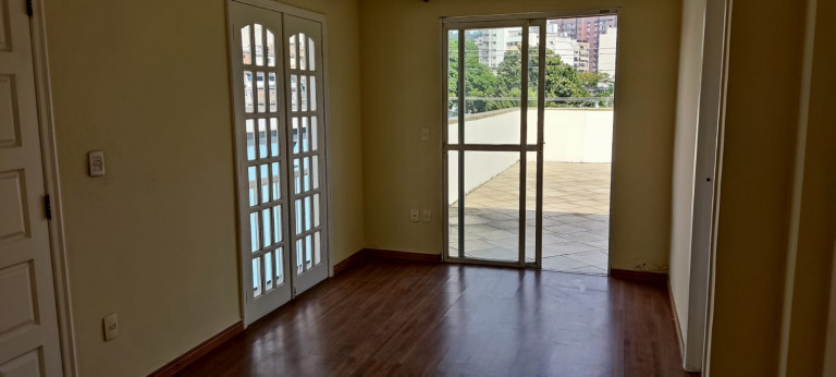 Imagem Casa com 5 Quartos à Venda, 300 m²em Icaraí - Niterói