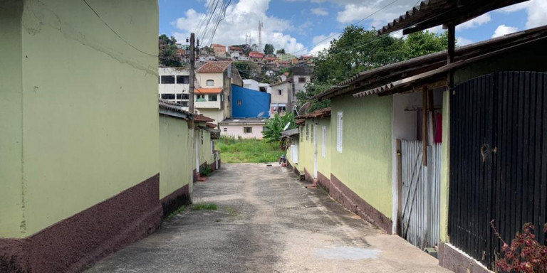 Imagem Casa de Vila com 14 Quartos à Venda, 1.400 m² em Centro - Santa Isabel