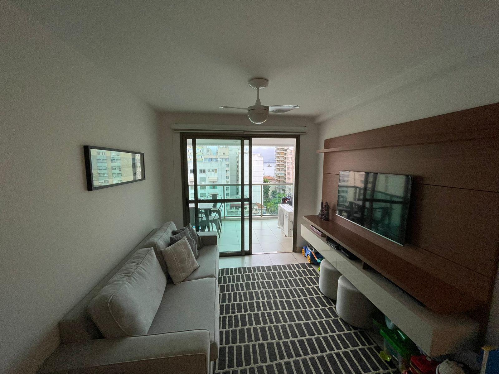 Imagem Apartamento com 2 Quartos à Venda, 76 m²em Icaraí - Niterói