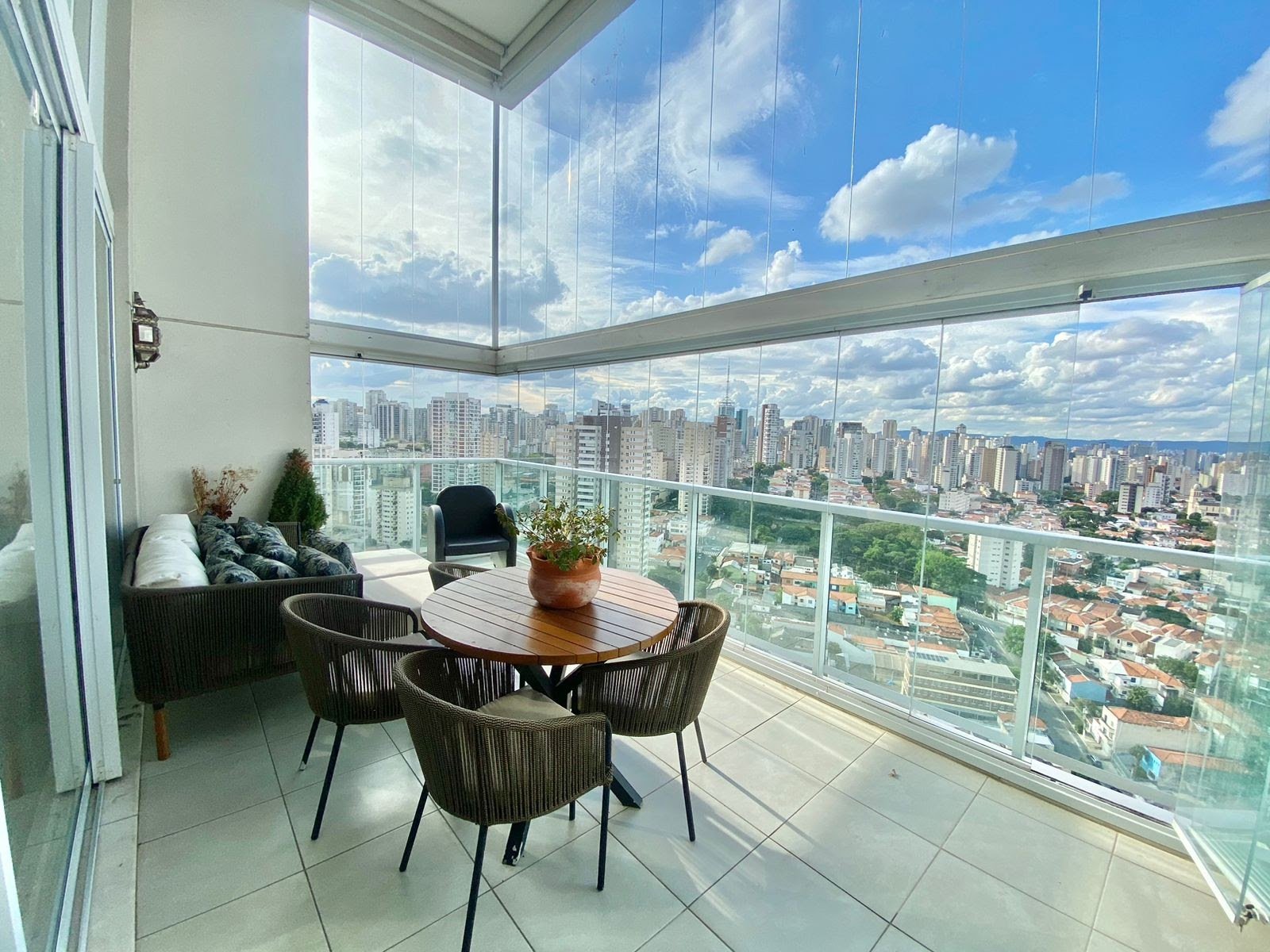 Imagem Apartamento com 4 Quartos à Venda, 214 m²em Vila Mariana - São Paulo