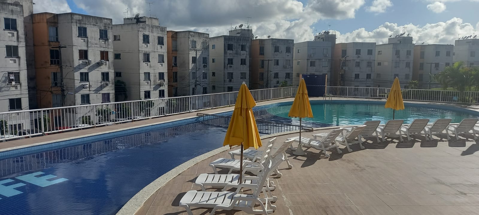 Imagem de fundo do condomínio Condomínio Condominio 2 de Julho Life - Nova Brasília - Salvador - BA