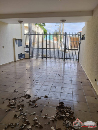 Foto do imóvel Casa com 9 Quartos à Venda, 600 m² em Centro - Jacareí