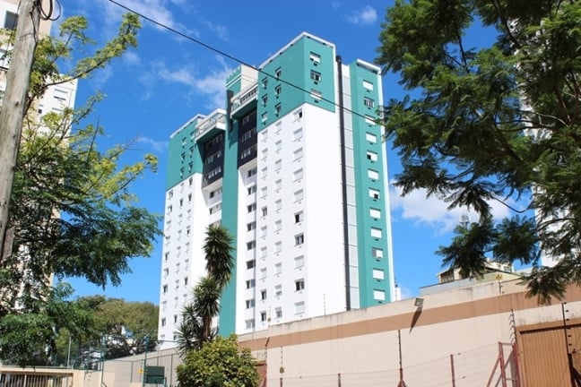 Foto do imóvel Imóvel com 2 Quartos à Venda,  em Passo Da Areia - Porto Alegre