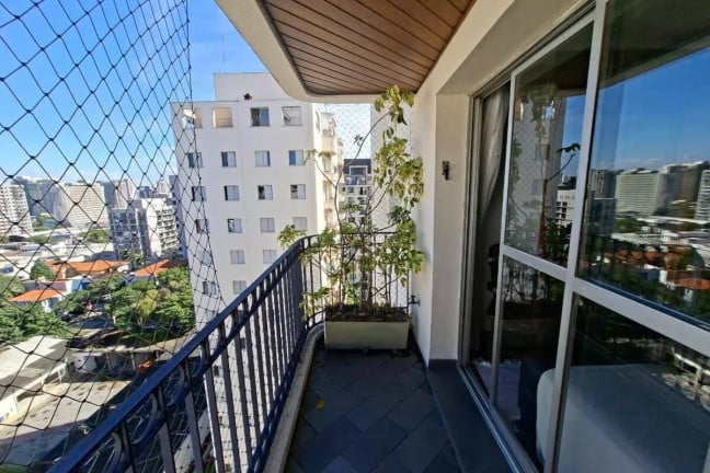 Foto do imóvel Apartamento com 3 Quartos à Venda, 98 m² em Indianópolis - São Paulo