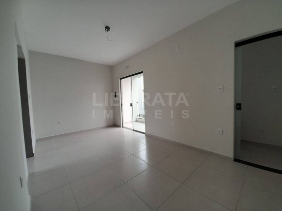 Foto do imóvel Sobrado com 2 Quartos à Venda, 93 m² em Centro - Navegantes
