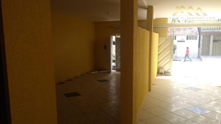 Imagem Casa com 3 Quartos à Venda, 220 m² em Jóquei Clube - Fortaleza