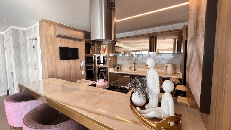 Foto do imóvel Apartamento com 3 Quartos à Venda, 209 m² em Agronômica - Florianópolis