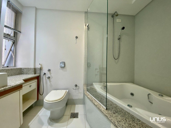 Imagem Apartamento com 3 Quartos à Venda, 153 m² em Centro - Florianópolis