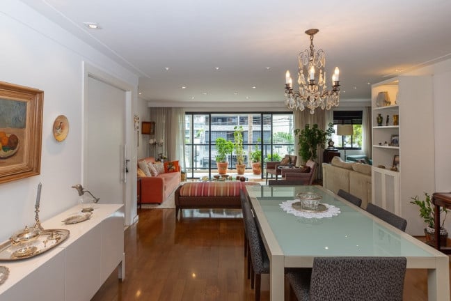 Foto do imóvel Apartamento com 3 Quartos à Venda, 161 m² em Vila Nova Conceição - São Paulo