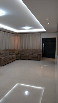 Foto do imóvel Casa com 4 Quartos à Venda, 250 m² em Setor Faiçalville - Goiânia