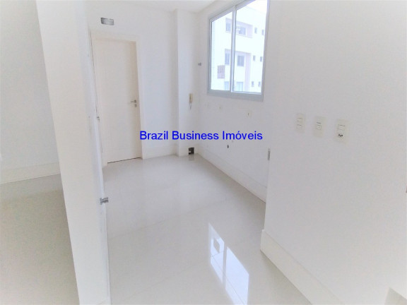 Imagem Imóvel com 3 Quartos à Venda, 162 m² em Centro - Balneário Camboriú