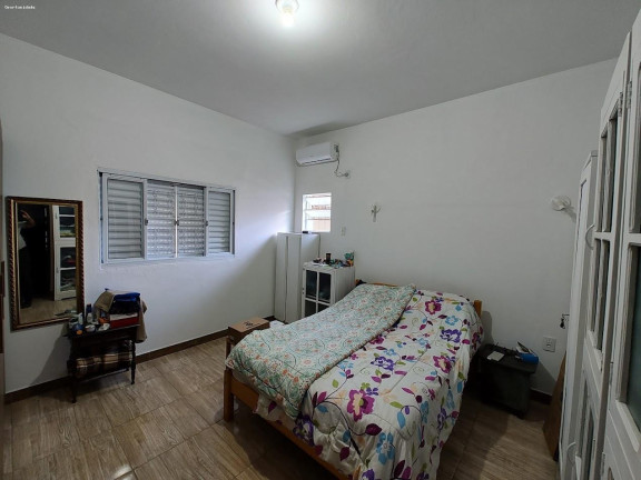 Foto do imóvel Casa com 5 Quartos à Venda, 244 m² em Centro - Joinville