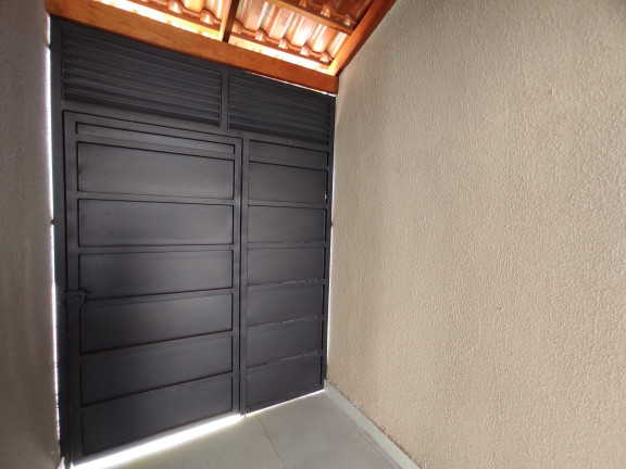 Imagem Imóvel com 
            	3             Quartos à Venda, 74 m² em 
            	Chacara Sao Pedro             - 
            	Aparecida De Goiania            