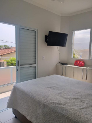 Imagem Casa de Condomínio com 2 Quartos à Venda, 62 m² em Maracanã - Praia Grande