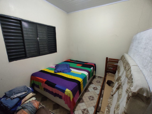Imagem Imóvel com 
            	5             Quartos à Venda, 150 m² em 
            	Rochedo             - 
            	Piracanjuba            