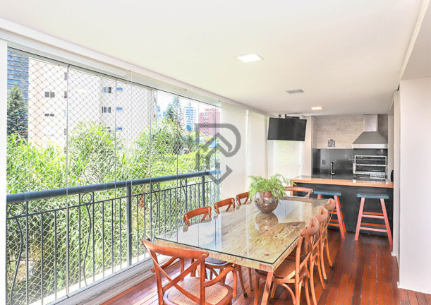 Foto do imóvel Apartamento com 3 Quartos à Venda, 226 m² em Vila Nova Conceição - São Paulo