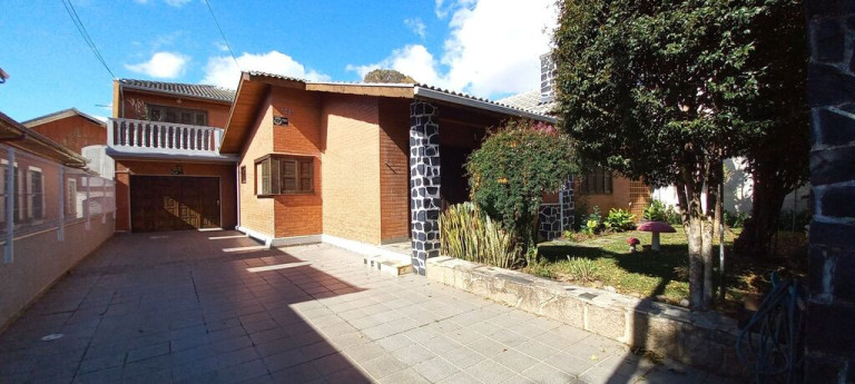 Foto do imóvel Casa com 5 Quartos à Venda,  em Rebouças - Curitiba