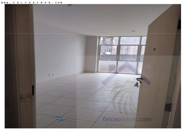 Foto do imóvel Sala Comercial à Venda, 26 m² em Caminho Das árvores - Salvador