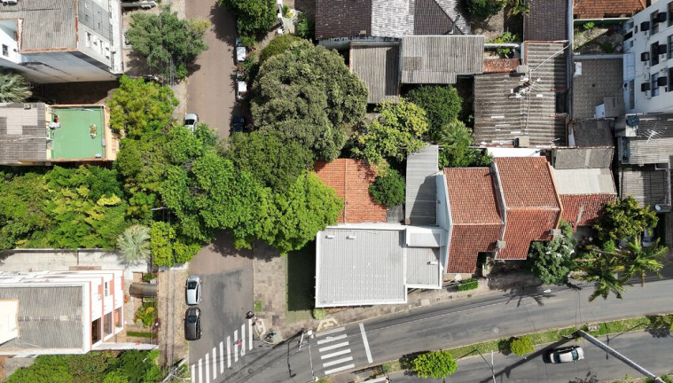 Foto do imóvel Terreno à Venda, 198 m² em Passo Da Areia - Porto Alegre