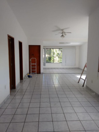 Imagem Casa com 6 Quartos à Venda, 320 m² em Campo Grande - Recife
