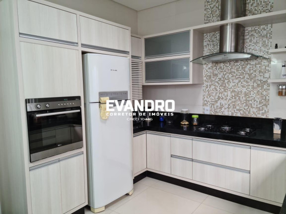 Imagem Casa com 4 Quartos à Venda, 375 m² em Condomínio Belvedere - Cuiabá