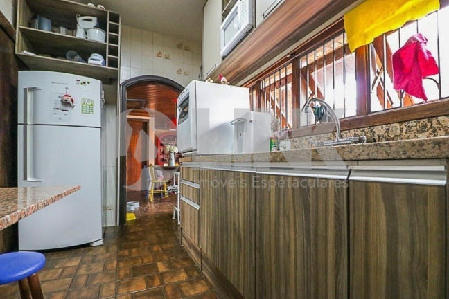 Imagem Casa com 4 Quartos à Venda, 350 m² em Chácara Das Pedras - Porto Alegre