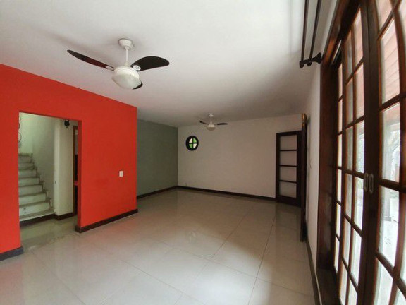 Foto do imóvel Casa de Condomínio com 4 Quartos à Venda, 360 m² em São Francisco - Niterói