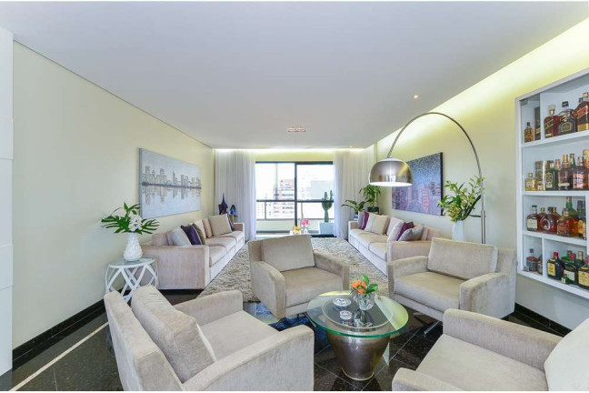 Foto do imóvel Apartamento com 3 Quartos à Venda, 250 m² em Moema - São Paulo