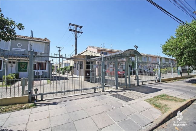 Foto do imóvel Casa com 2 Quartos à Venda,  em Sarandi - Porto Alegre