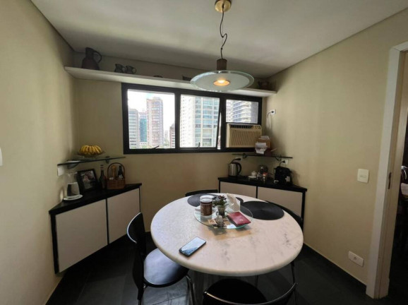 Foto do imóvel Apartamento com 4 Quartos à Venda, 220 m² em Itaim Bibi - São Paulo