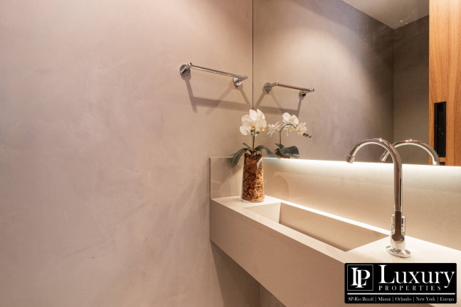 Foto do imóvel Apartamento com 2 Quartos à Venda, 172 m² em Itaim Bibi - São Paulo