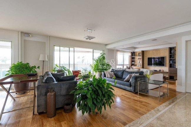 Foto do imóvel Apartamento com 3 Quartos à Venda, 260 m² em Vila Andrade - São Paulo