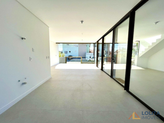 Imagem Casa com 3 Quartos à Venda, 197 m² em Itacorubi - Florianopolis