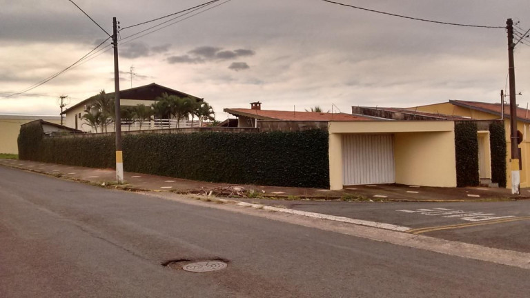 Imagem Imóvel com 4 Quartos à Venda, 537 m² em São Cristovão Ii - Rio Das Pedras