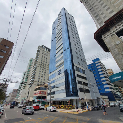 Foto do imóvel Apartamento com 4 Quartos à Venda, 280 m² em Meia Praia - Itapema