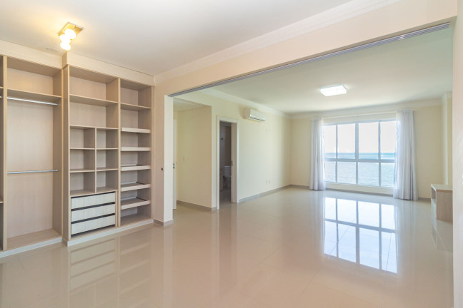 Foto do imóvel Apartamento com 4 Quartos à Venda, 315 m² em Meia Praia - Itapema