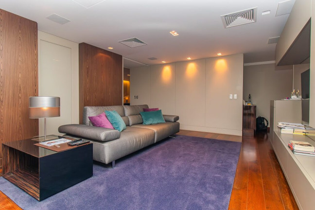 Imagem Apartamento com 3 Quartos à Venda, 321 m² em Moinhos De Vento - Porto Alegre