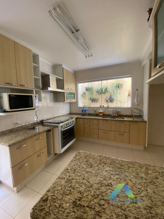 Foto do imóvel Casa de Condomínio com 4 Quartos à Venda, 210 m² em Vila Das Mercês - São Paulo