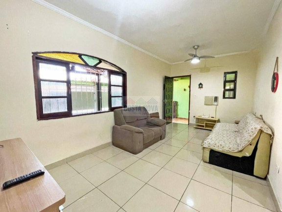 Imagem Casa com 3 Quartos à Venda, 135 m²