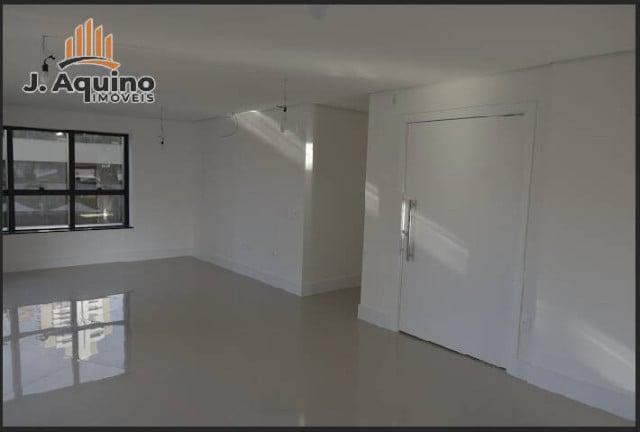 Foto do imóvel Apartamento com 4 Quartos à Venda, 254 m² em Meireles - Fortaleza