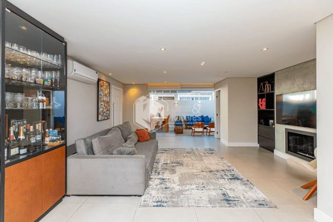 Foto do imóvel Casa com 3 Quartos à Venda, 259 m² em Vila Andrade - São Paulo