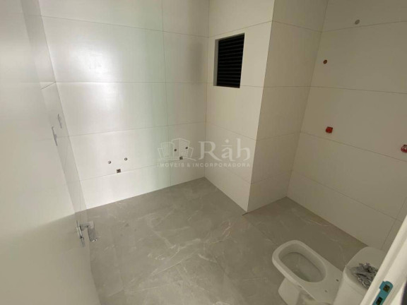 Foto do imóvel Sobrado com 3 Quartos à Venda, 220 m² em Centro - Balneário Camboriú