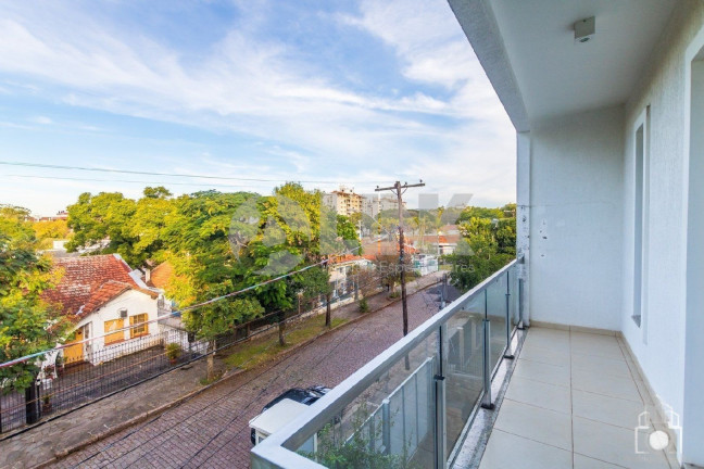 Imagem Sobrado com 3 Quartos à Venda, 280 m² em Jardim Lindóia - Porto Alegre
