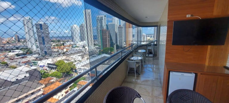 Foto do imóvel Apartamento com 3 Quartos à Venda, 216 m² em Umarizal - Belém
