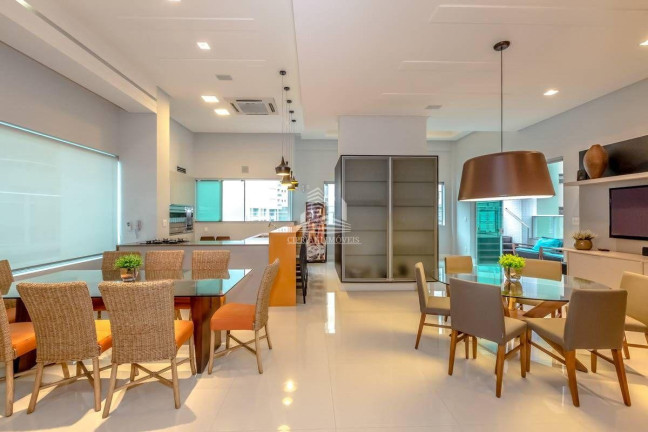 Foto do imóvel Apartamento com 3 Quartos à Venda, 131 m² em Centro - Balneário Camboriú